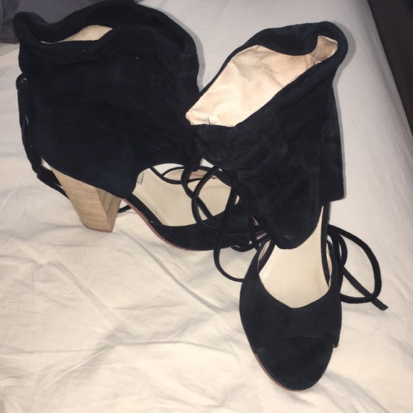 Doctor said no more heels, flats are a must - Picture 3 of 3